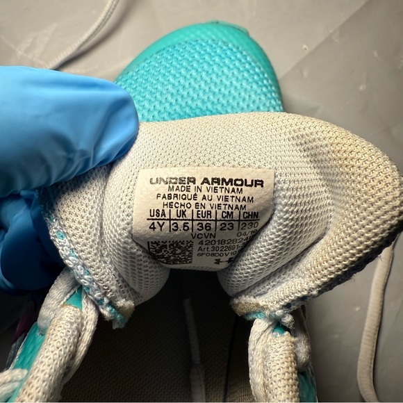 Under Armour Girls Running Sneakers Surge Prism - Picture 4 of 6